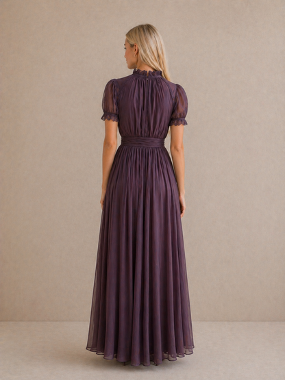 Mara | Robe Longue Élégante Violet Col Goutte Dentelle